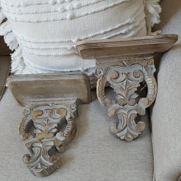 NEW! SET 2 EXQUISITE Carved WOOD WALL SHELVES - Picture 5 of 7